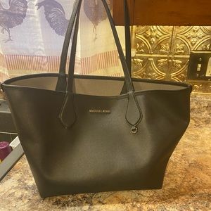 Michael kors tote NWOT